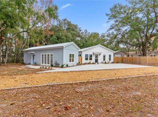 1013 Elbert St, Darien, GA 31305