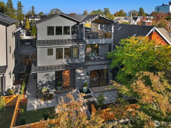 2004 McGilvra Boulevard E, Seattle, WA 98112