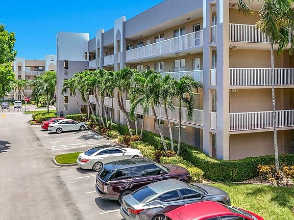 3rd image of 10208 NW 24th Pl APT 205