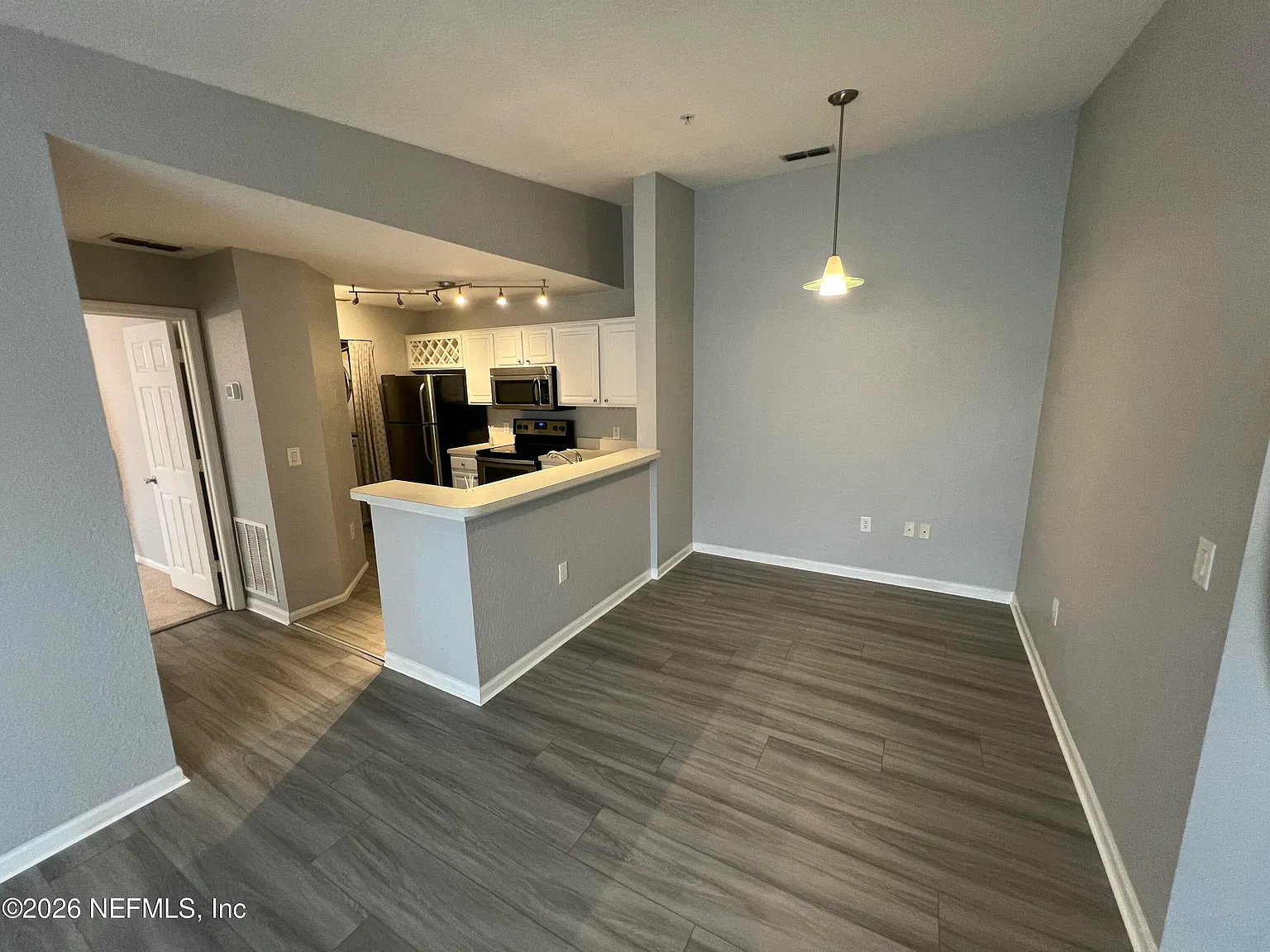 1 bed, 1.0 bath, 690 sqft, $1,450 — Photo 3