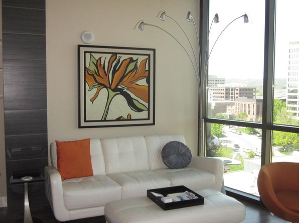 851 Front St APT 803