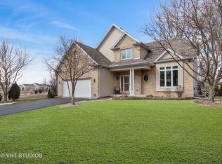 2152 Country Lakes Dr, Naperville, IL 60563