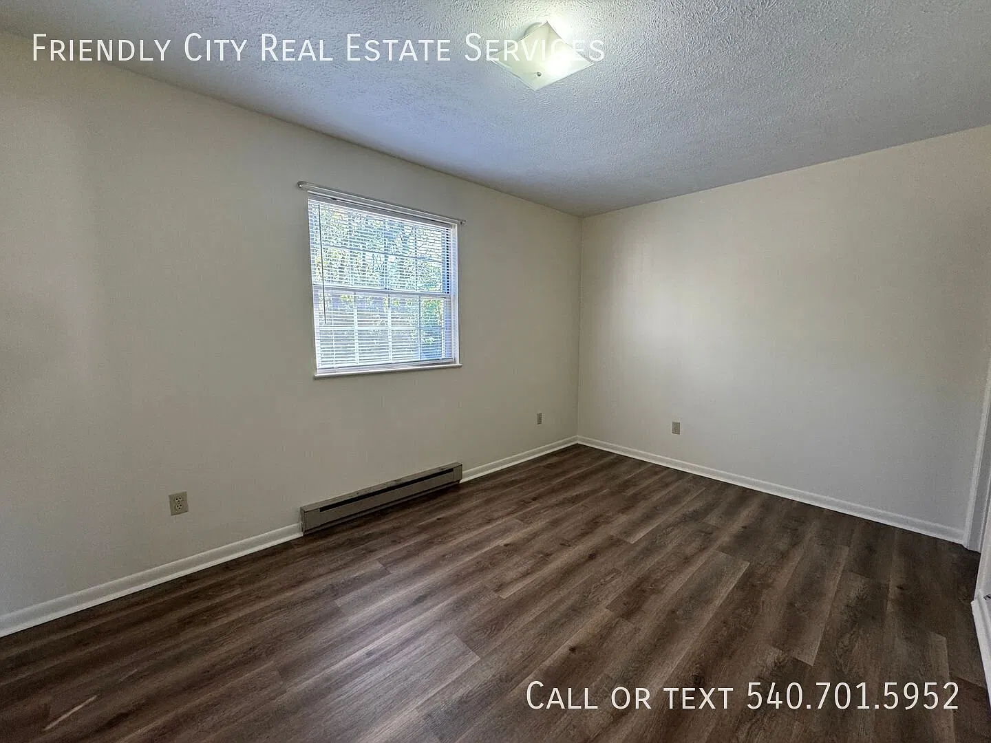 Nice 1 bedroom, 1 bath upstairs apartment — Photo 3