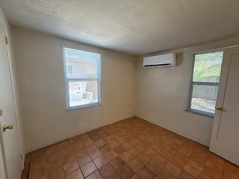 2301 N Northway Ave #10 — Photo 15