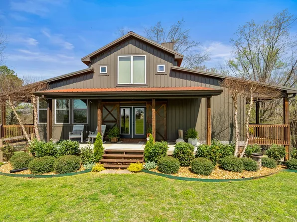1011 Ervin Pace Rd, Chapmansboro, TN 37035