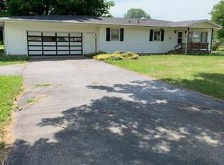 69898 Elkhart Rd, Edwardsburg, MI 49112