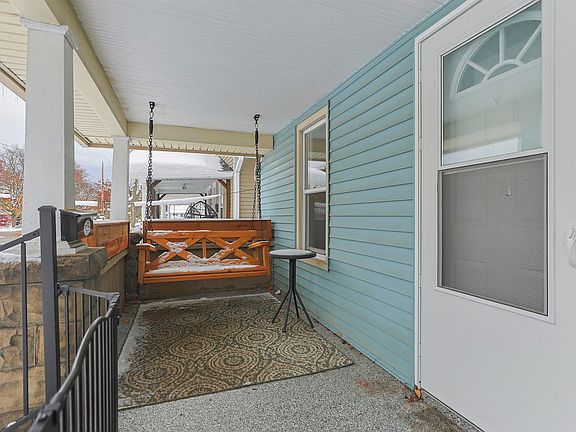 3rd image of 618 Donmoyer Ave