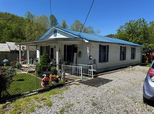 44 Old Mill Rd, Oceana, WV 24870