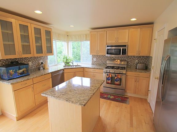 3rd image of 1428 242nd Pl SE