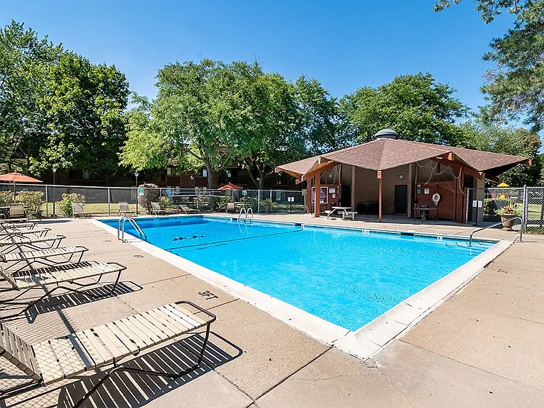 Sparkling Swimming Pool!