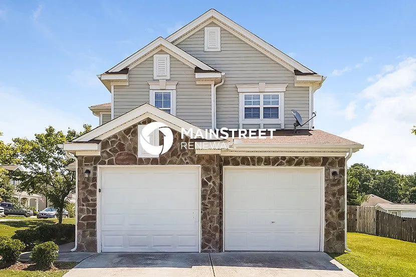 218 Lodestone Dr — Photo 1