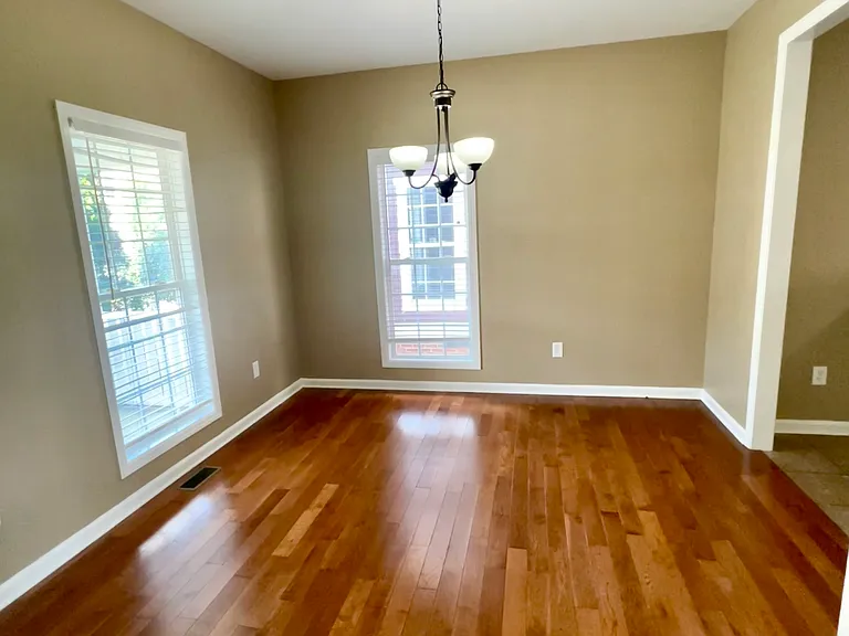 104 Saint Charles Pl — Photo 3