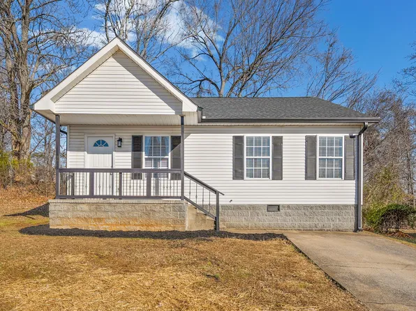 307 Lafayette Point Cir, Clarksville, TN 37042