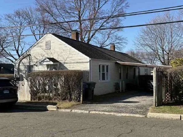 175 Alexander Dr #177, Bridgeport, CT 06606