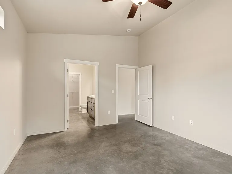 3906 E 31st Ave — Photo 19