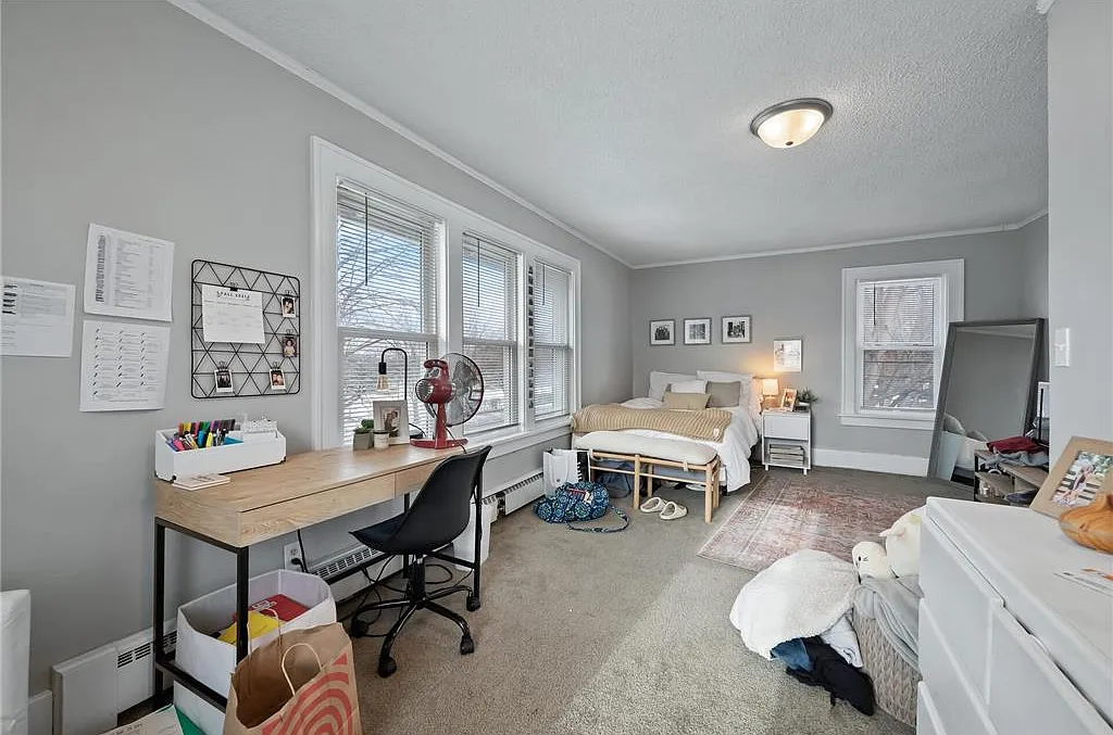 5 bed, 2981 sqft, $3,250 — Photo 3