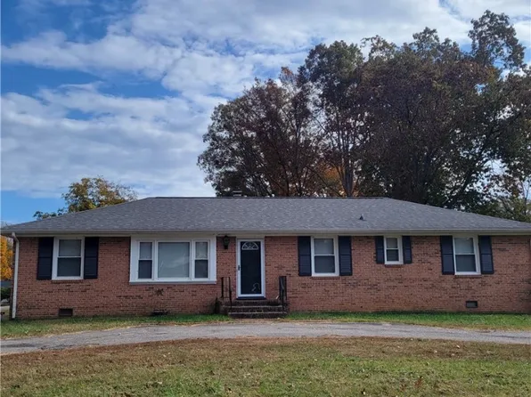 8501 Bagette Rd, North Chesterfield, VA 23235