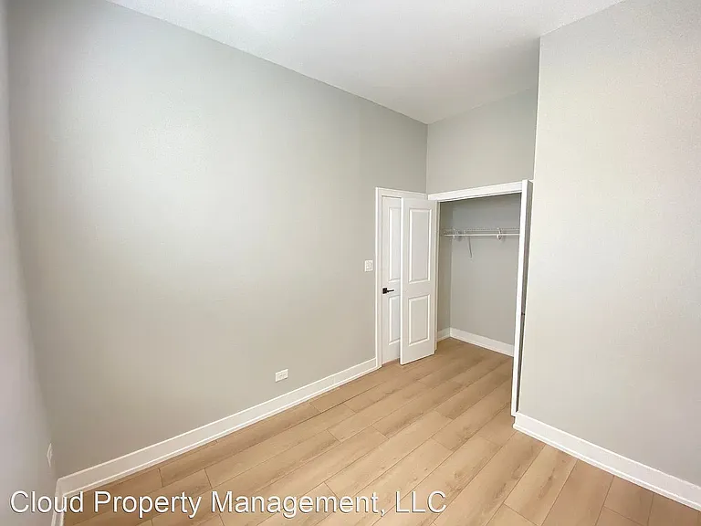 2142 S Fairfield Ave #2R — Photo 5