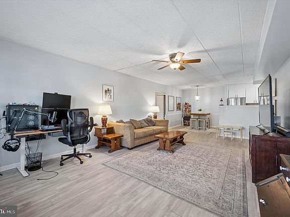 4th image of 114 Riversedge Dr #114