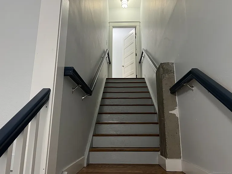 33 Melba St — Photo 35