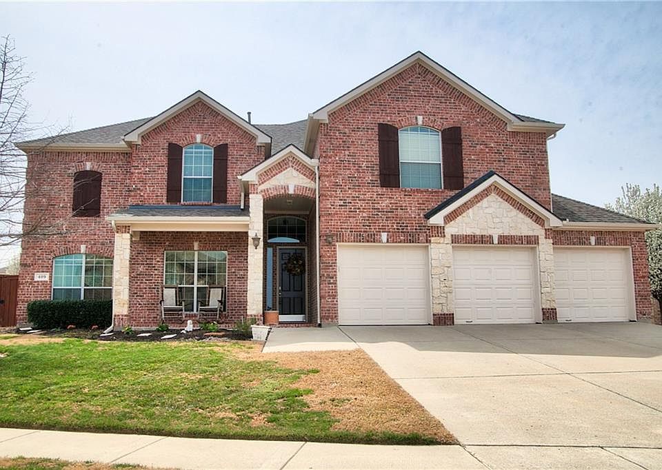 1st image of 409 Palomino Ln
