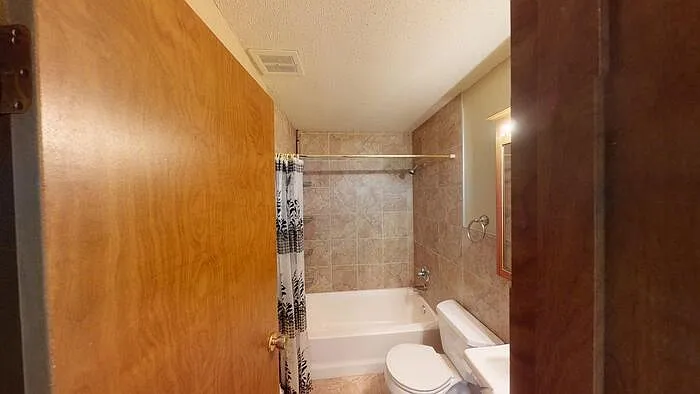 209 N 11th St #4 — Photo 7