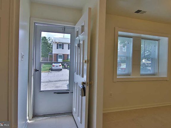 2nd image of 6434 Colonial Knl