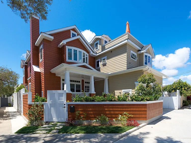 734 Olive Ave — Photo 2