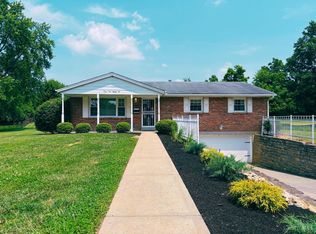 4982 Poinsettia Dr, Cincinnati, OH 45238