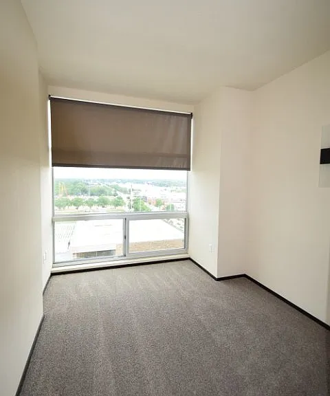 Galaxie High Rise Apartments — Photo 214