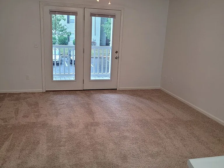 Arlington Apartments — Photo 149