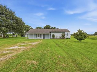 17261 County Line Rd, Winnie, TX 77665