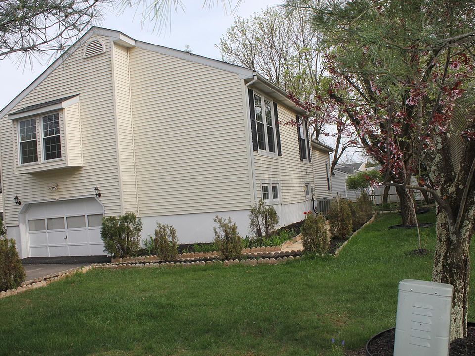 Front View from Ivy Way