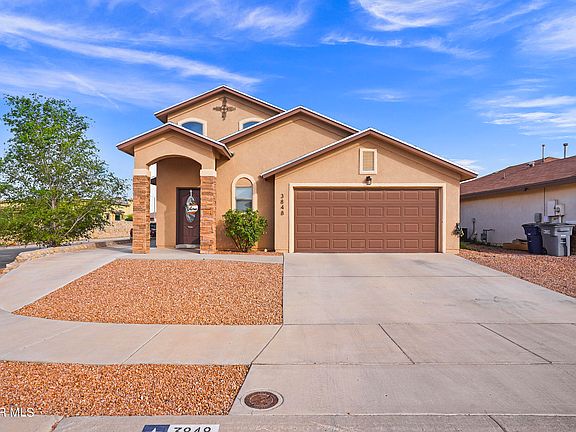 3rd image of 3848 Loma Cortez Dr