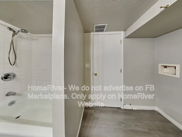2329 W Sanson Ave — Photo 18