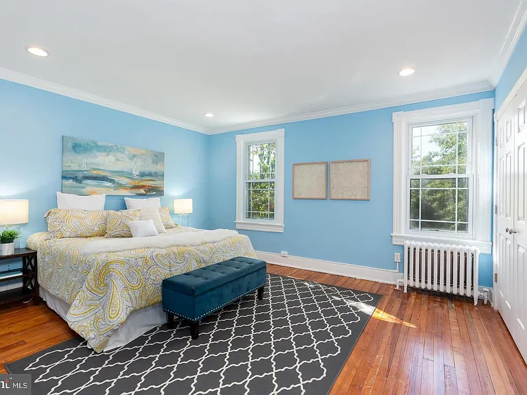 4457 Macarthur Blvd NW — Photo 25