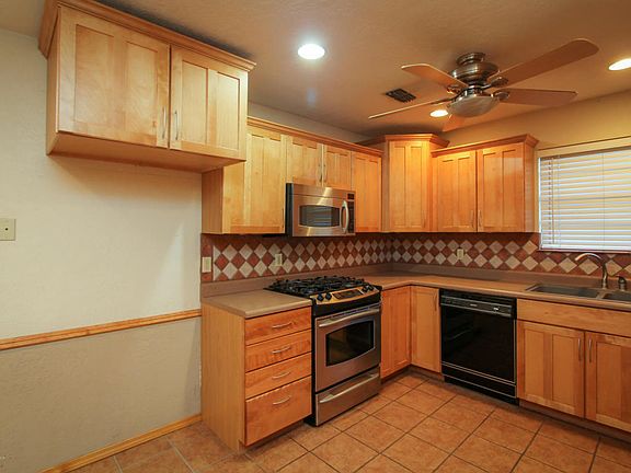 5th image of 1548 Stubbs St