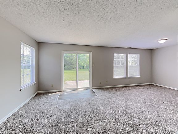 4th image of 4461 Redcliff North Ln