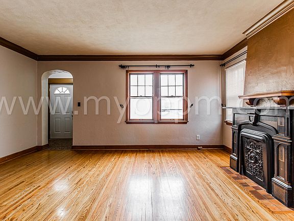 2nd image of 513 N 41st Ave #513