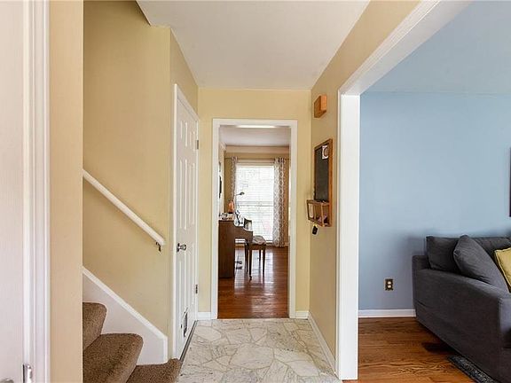 3rd image of 6601 W 99th St