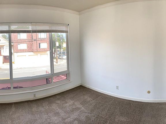 5th image of 409 Kirkham St