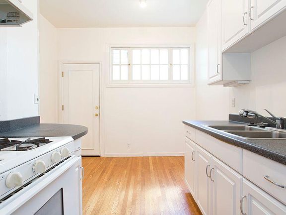 5th image of 3559 Jackson St APT 2