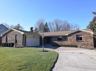 49763 Compass Point Dr, Chesterfield, MI 48047