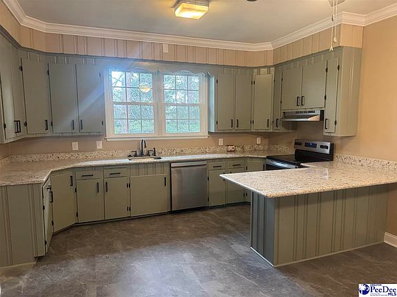 4th image of 907 Cherry St