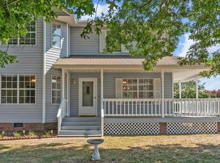2711 Windtop Ln, Soddy Daisy, TN 37379