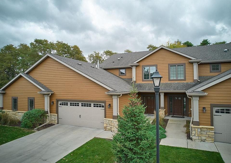1st image of 558 Panorama Cir NW