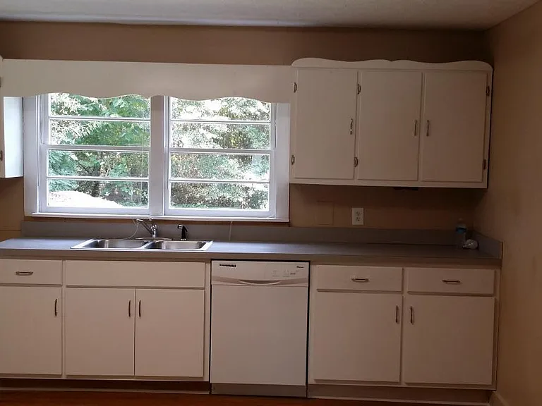 687 Christmas Ave — Photo 3