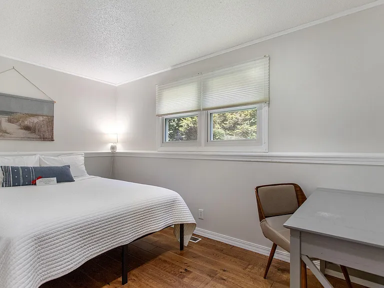 115 Iroquois Ave — Photo 22