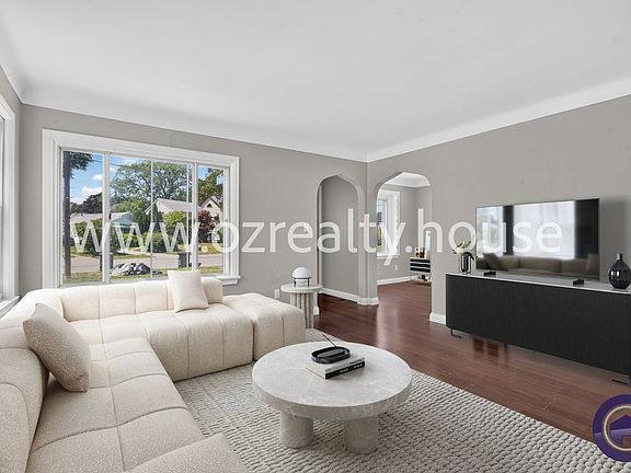 2nd image of 3434 Bellevue Rd