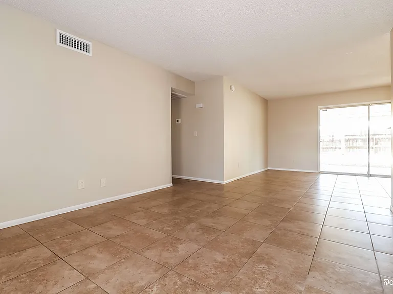 4810 W Desert Cove Ave — Photo 6